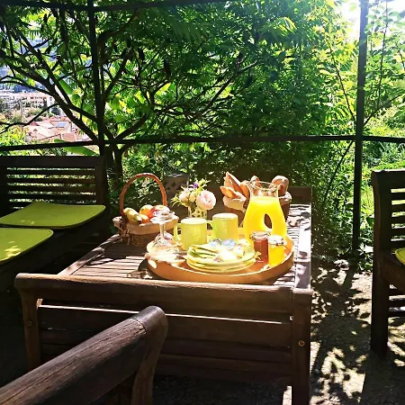 D'hotes Bellevue Bed & Breakfast
